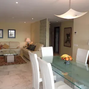 https://la-nogalera-7.hotelsinnerja.org